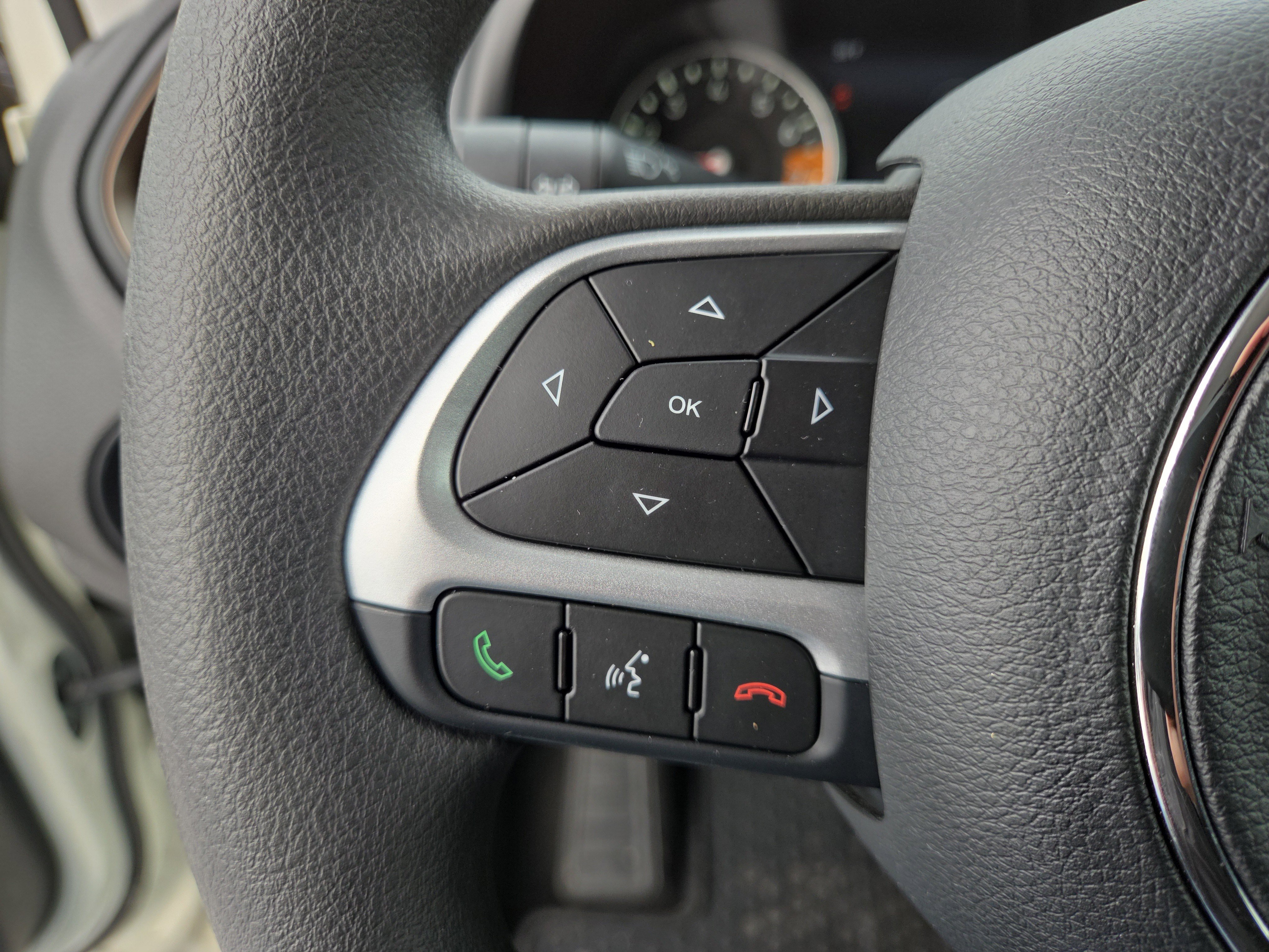 Certified 2023 Jeep Renegade Latitude AWD/4WD image 29