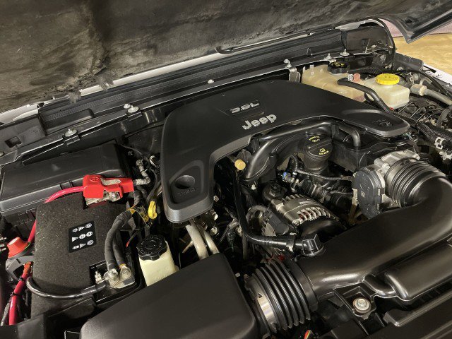 Used 2021 Jeep Wrangler Unlimited Rubicon AWD/4WD image 26