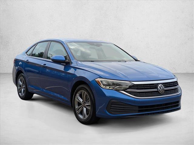 Used 2024 Volkswagen Jetta SE FWD image 3