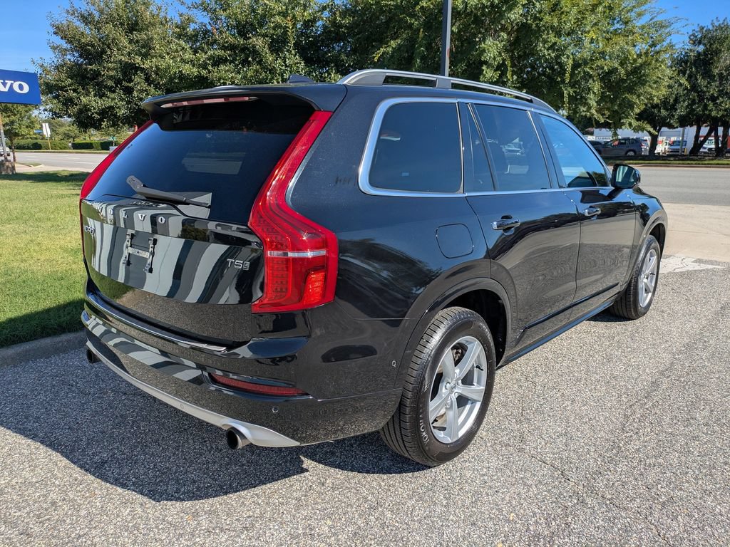 Used 2018 Volvo XC90 T5 Momentum w/ Convenience Package AWD/4WD image 4