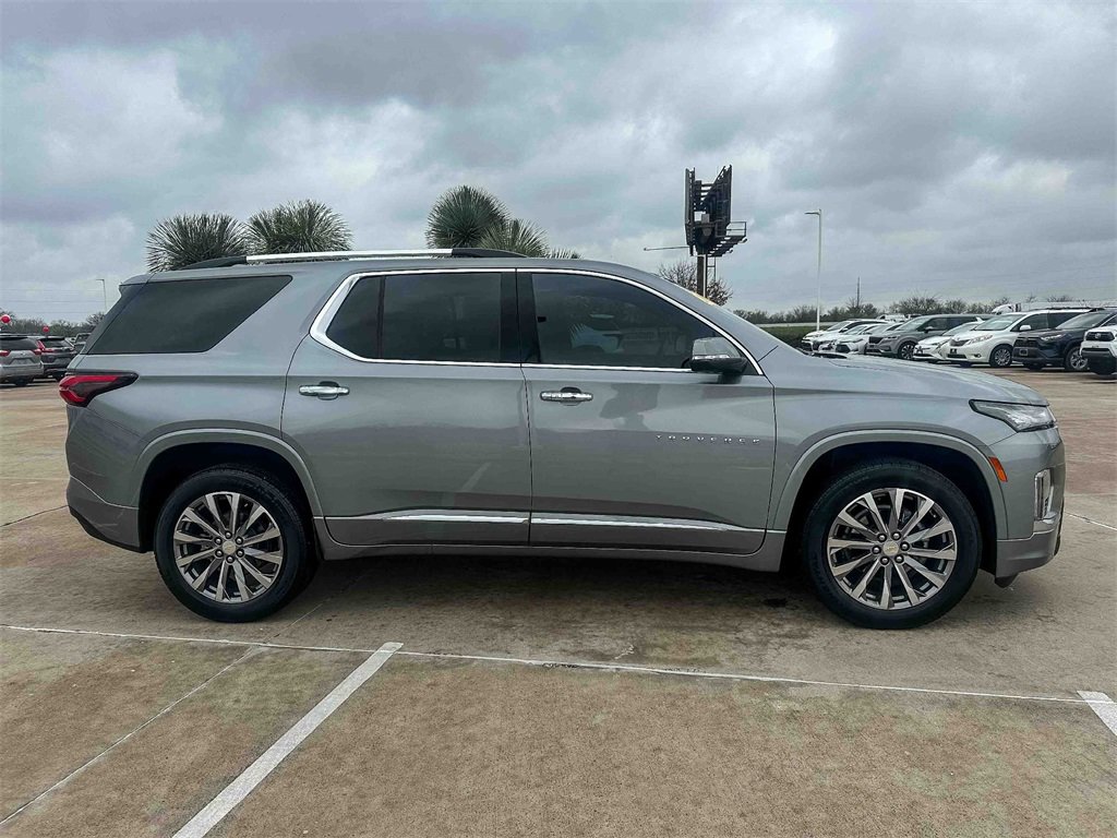 Certified 2023 Chevrolet Traverse Premier image 2
