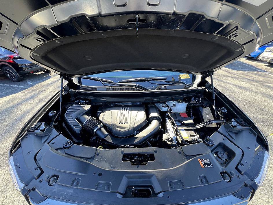 Used 2024 GMC Acadia AT4 image 11