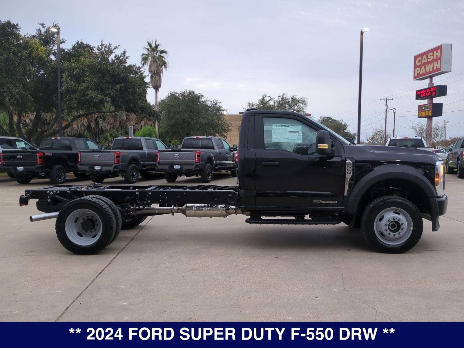 New 2024 Ford F550 4x4 Regular Cab Super Duty image 5