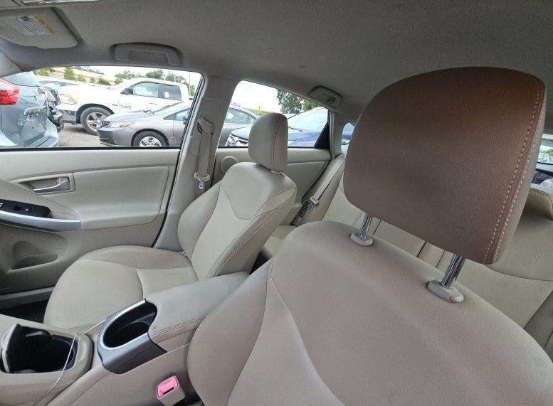 Used 2013 Toyota Prius Four FWD image 7