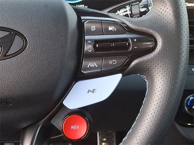 Used 2025 Hyundai Elantra N Base image 22