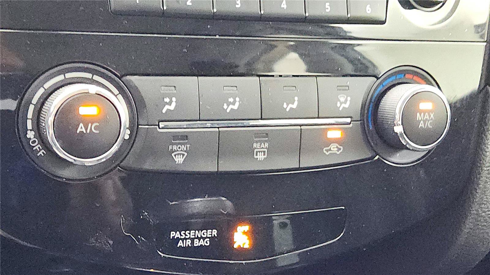 Used 2017 Nissan Rogue S FWD image 30