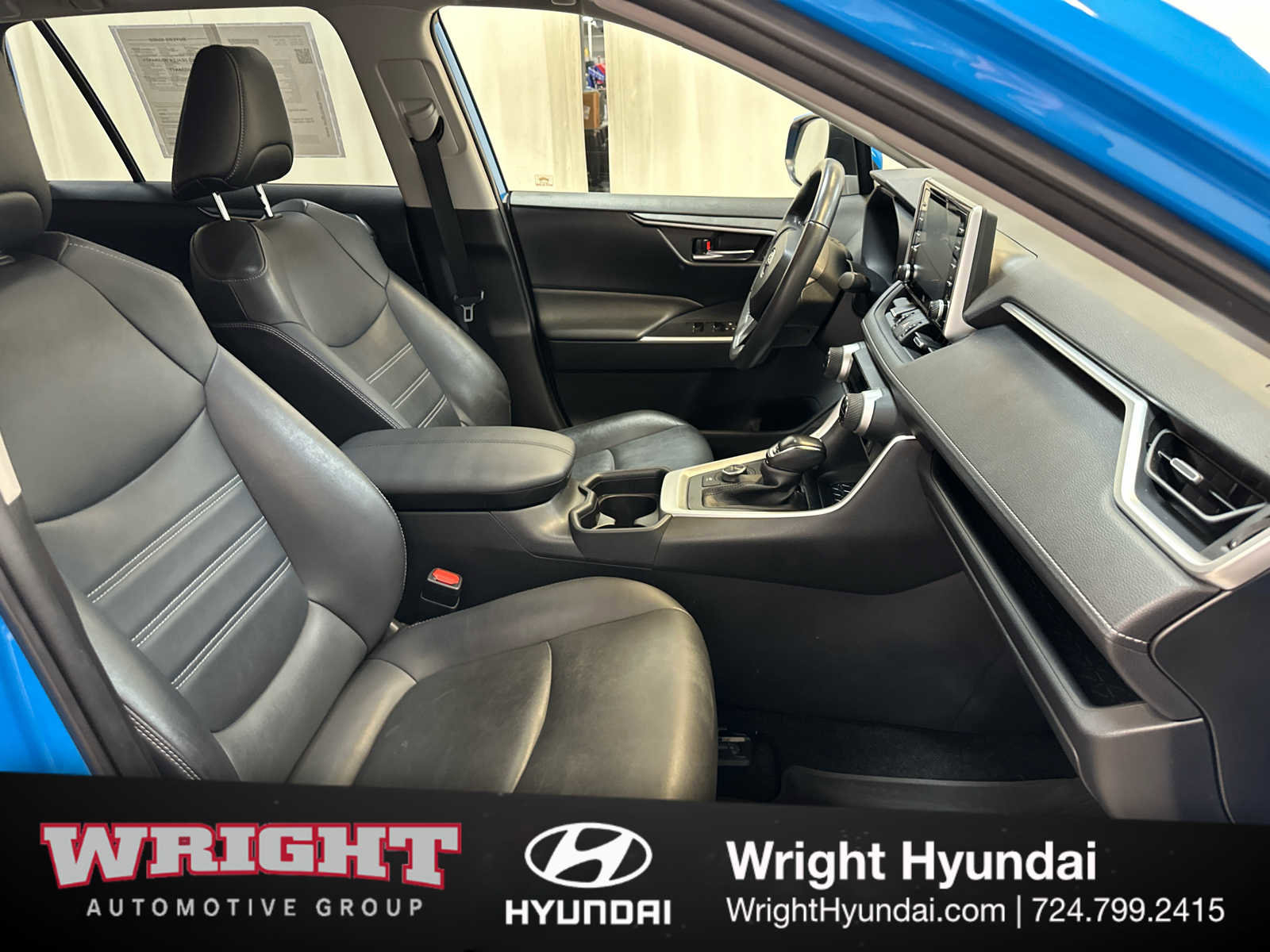 Used 2021 Toyota RAV4 XLE Premium image 18