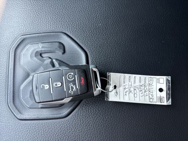 Used 2024 RAM 1500 Laramie AWD/4WD image 23