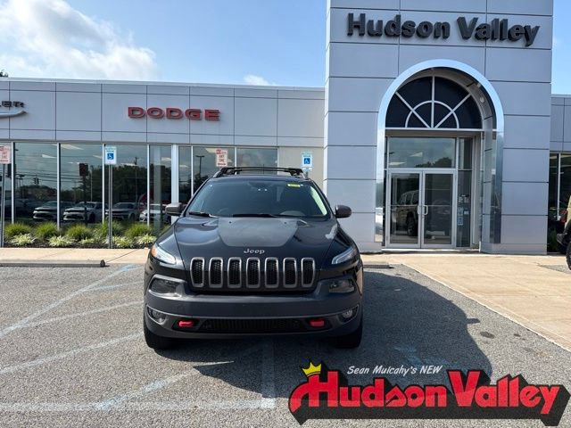 Used 2016 Jeep Cherokee Trailhawk w/ Comfort/Convenience Group AWD/4WD image 1