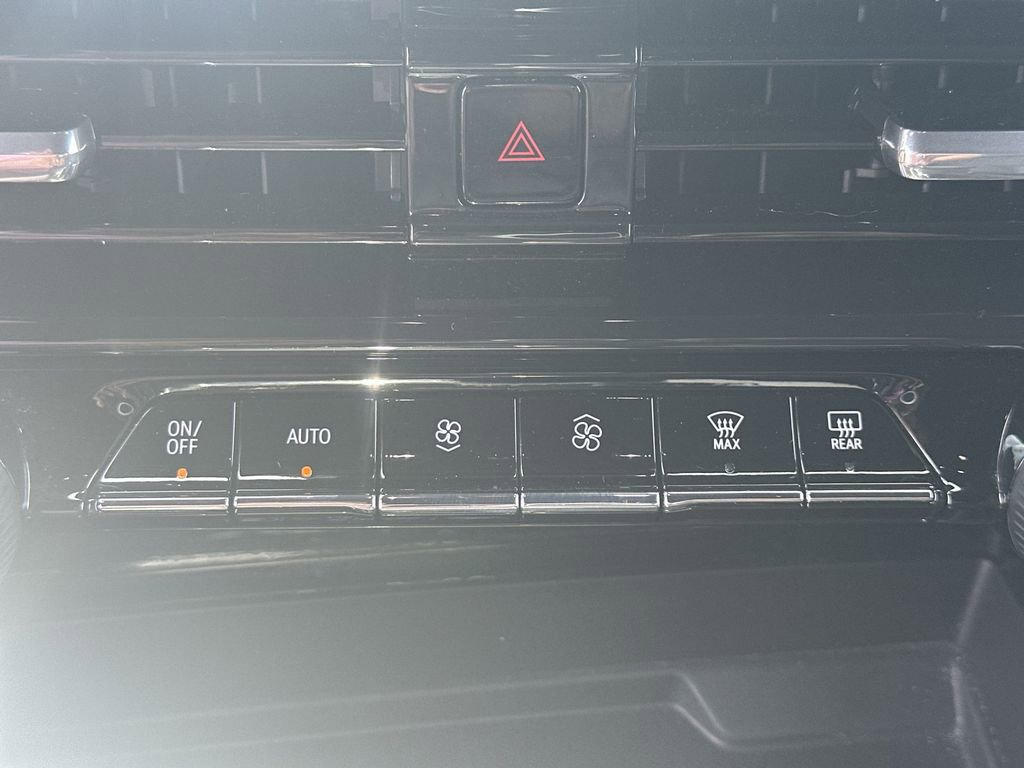 Used 2025 Chevrolet Tahoe Z71 AWD/4WD image 29
