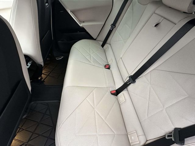Used 2026 BMW iX xDrive45 image 16