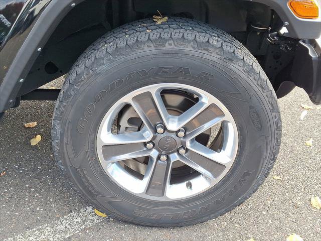 Certified 2021 Jeep Wrangler Unlimited Sahara AWD/4WD image 9
