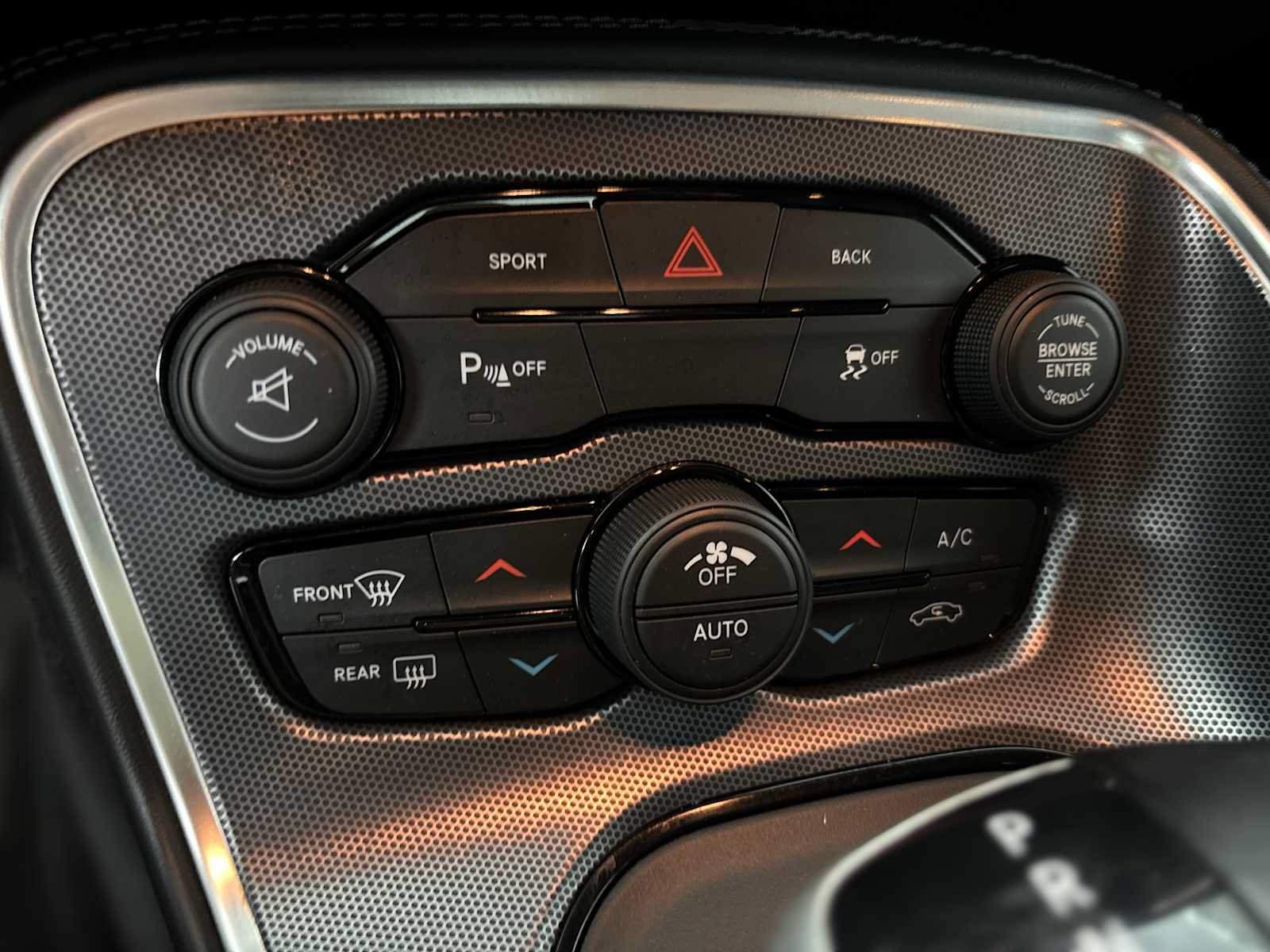 Used 2015 Dodge Challenger R/T Plus RWD image 17