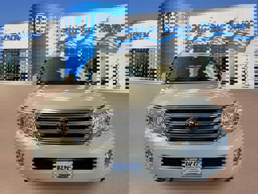 Used 2015 Toyota Land Cruiser image 3