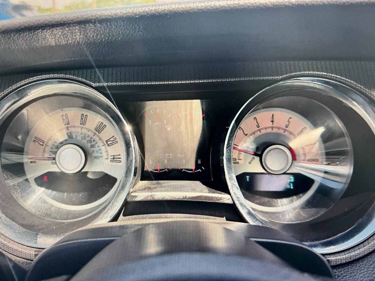 Used 2010 Ford Mustang GT RWD image 13