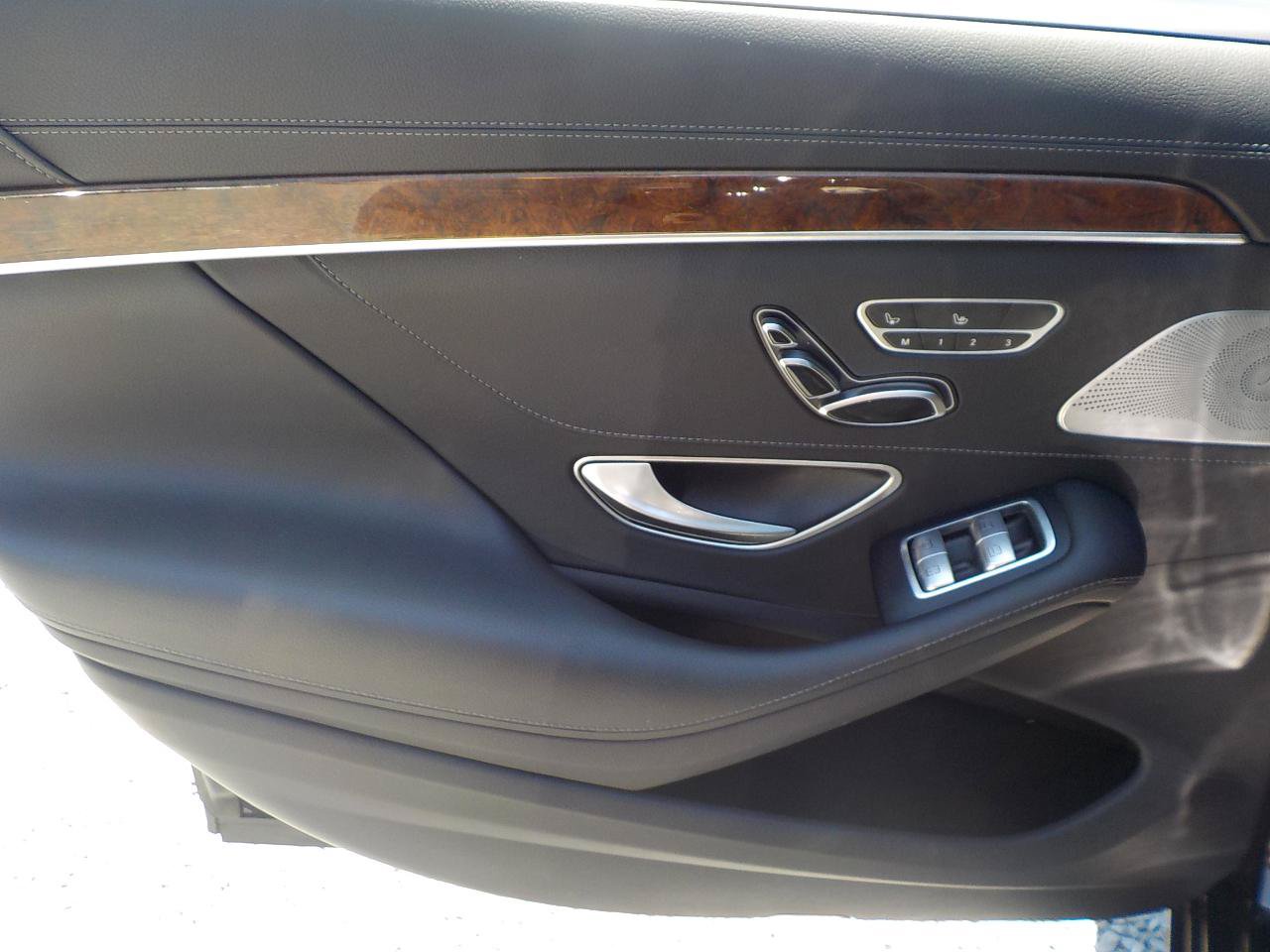 Used 2017 Mercedes-Benz S 550 4MATIC Sedan image 26