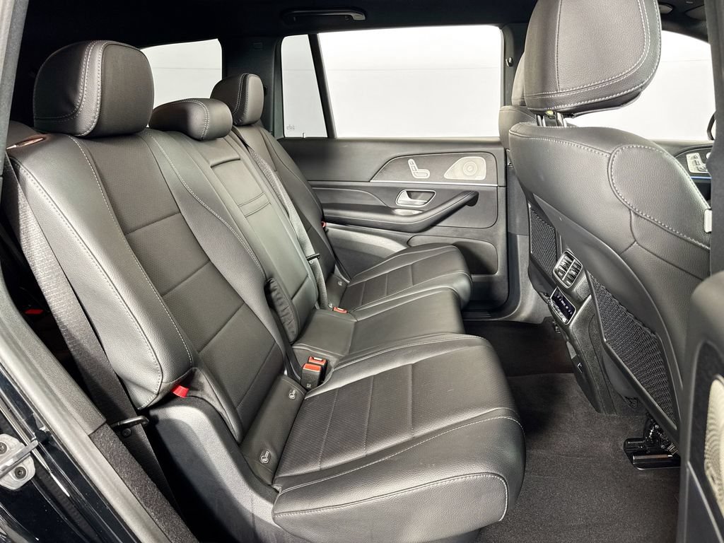 Used 2024 Mercedes-Benz GLS 450 4MATIC image 36