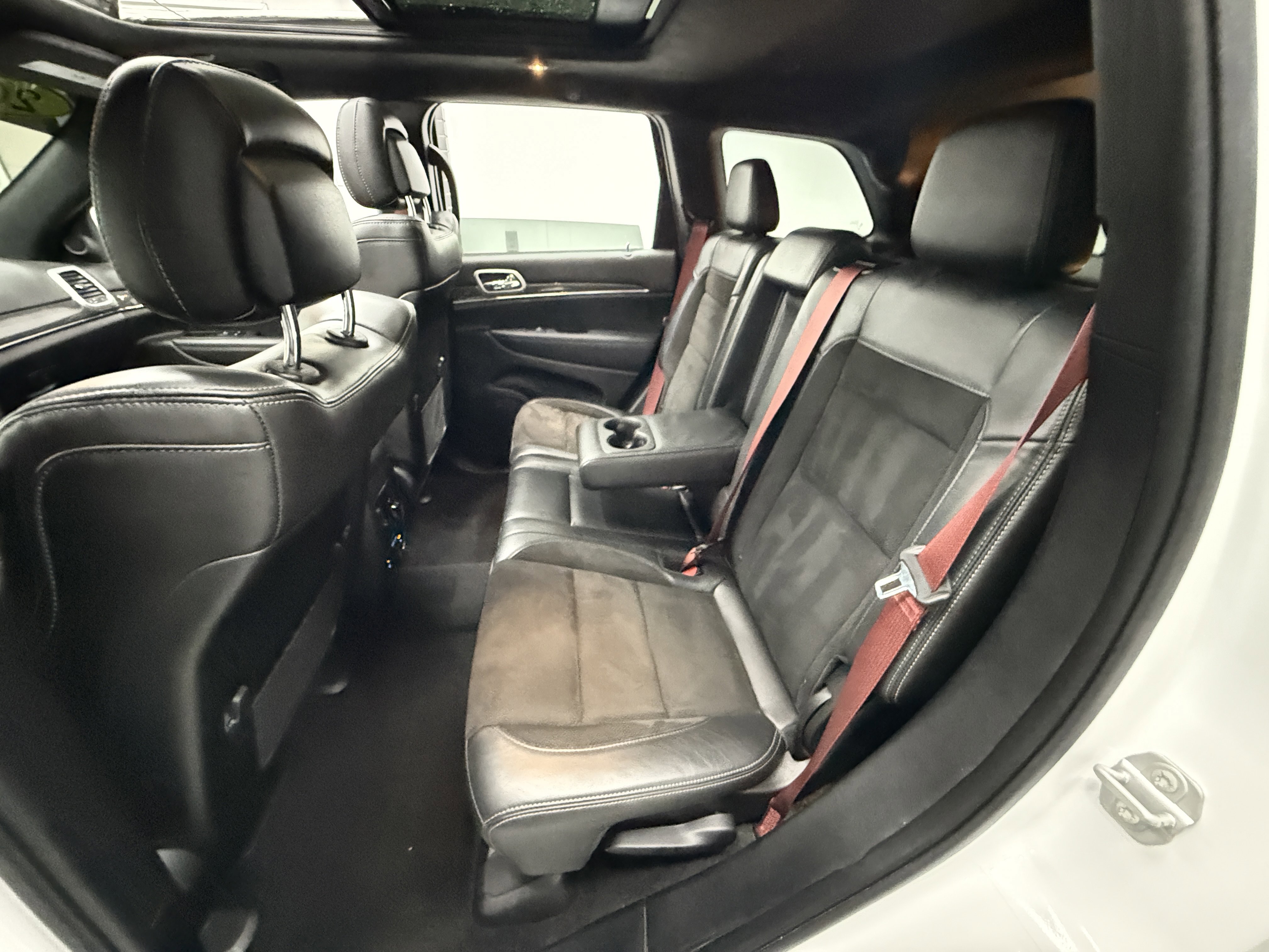 Used 2021 Jeep Grand Cherokee SRT image 24