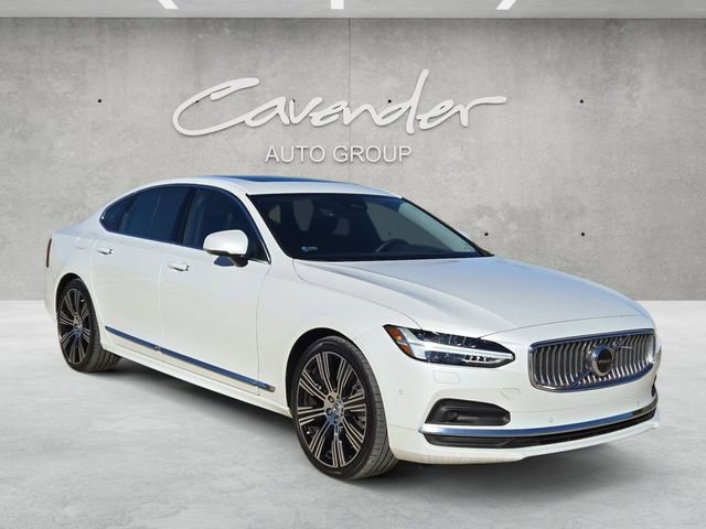 Used 2022 Volvo S90 B6 Inscription w/ Advanced Package image 2