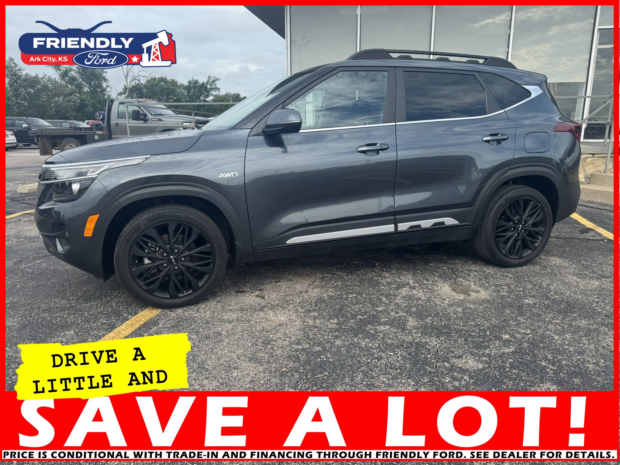 Used 2023 Kia Seltos Nightfall Edition image 2