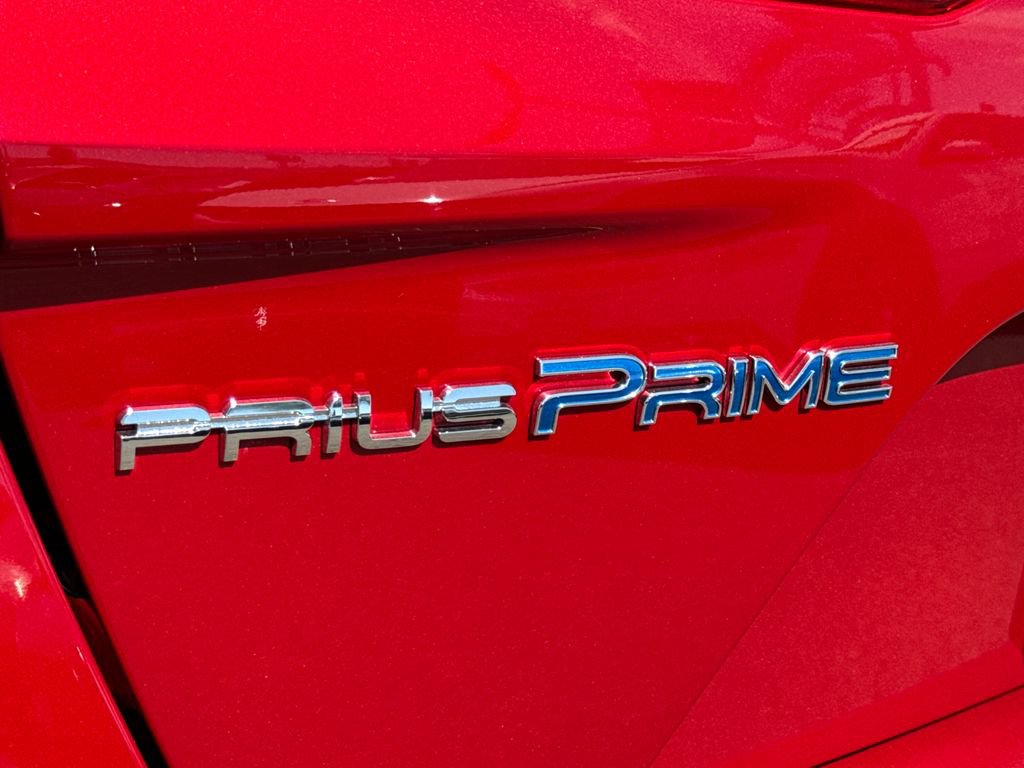 Used 2020 Toyota Prius Prime Limited w/ Carpet Mat Package FWD image 10