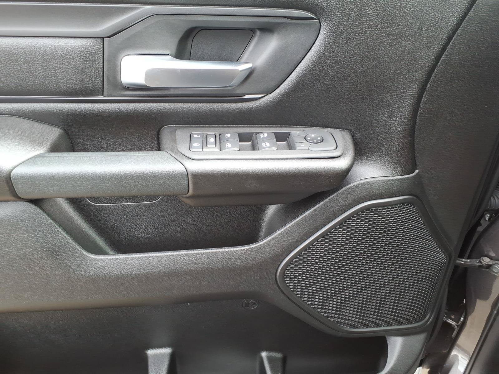 Used 2026 RAM 1500 Express AWD/4WD image 11