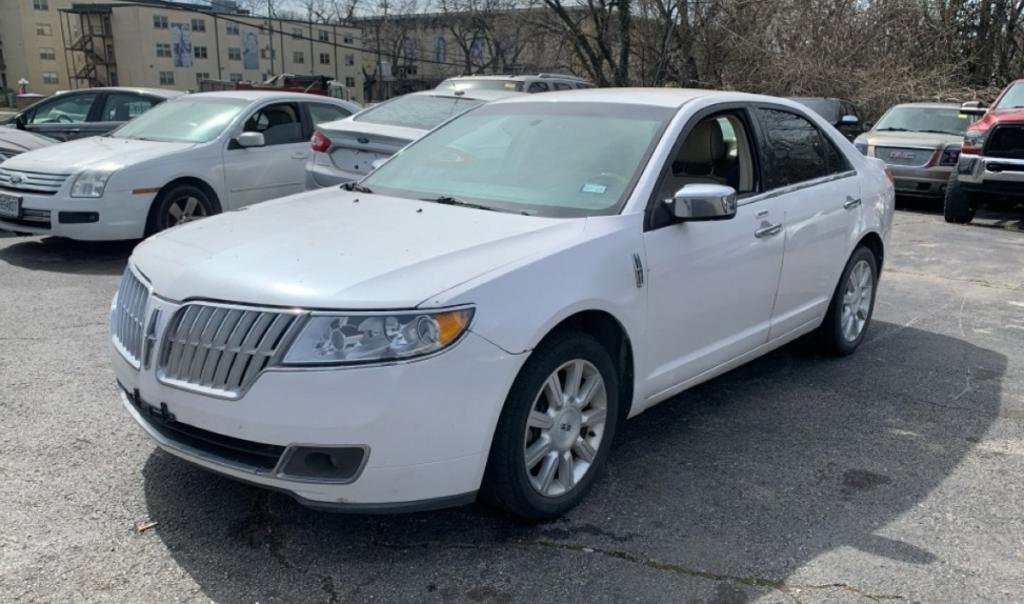 Used 2012 Lincoln MKZ FWD image 4