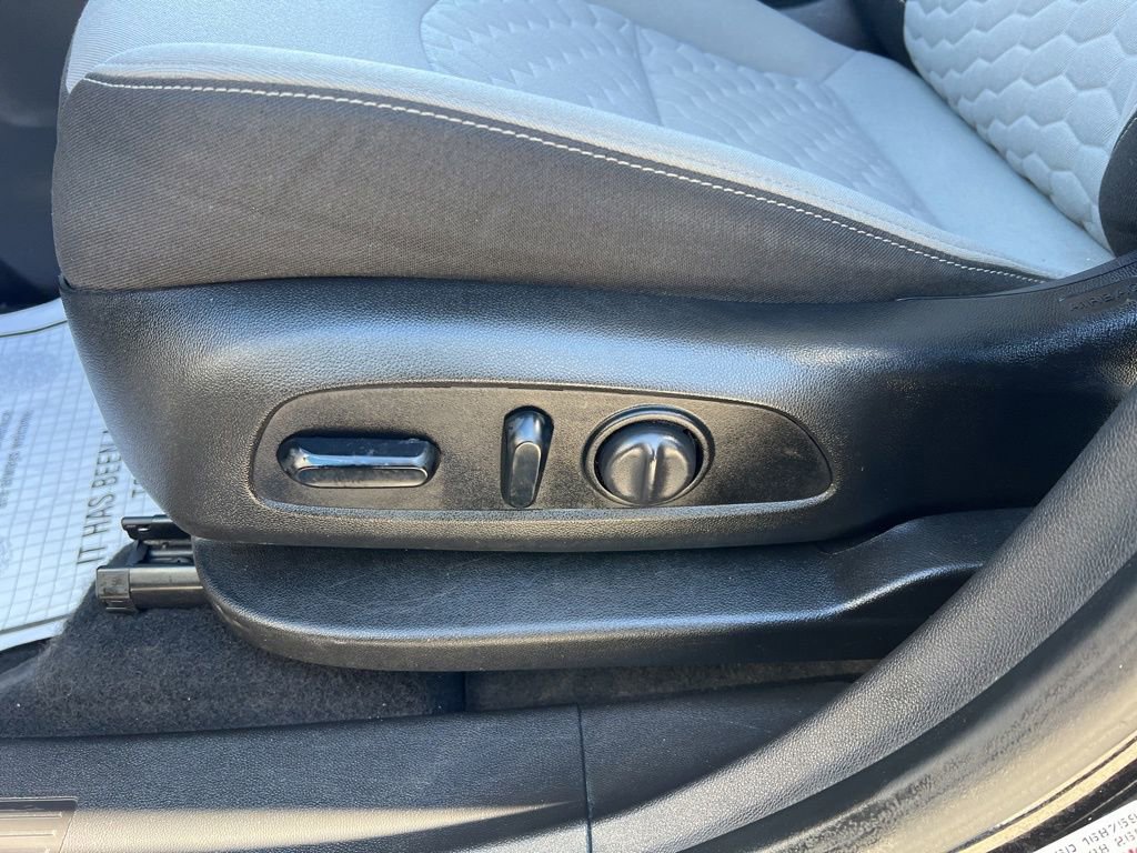 Used 2021 Chevrolet Equinox LT image 21