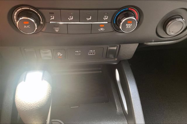 Used 2025 Nissan Frontier SV RWD image 29