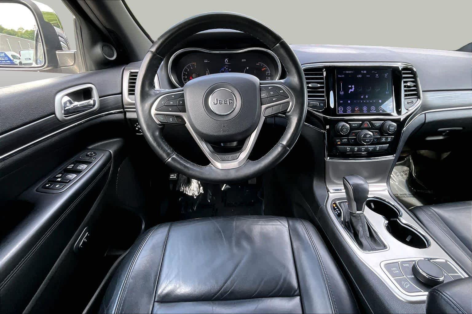 Used 2019 Jeep Grand Cherokee Limited AWD/4WD image 6