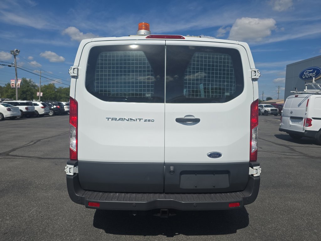 Used 2016 Ford Transit 250 Base image 7