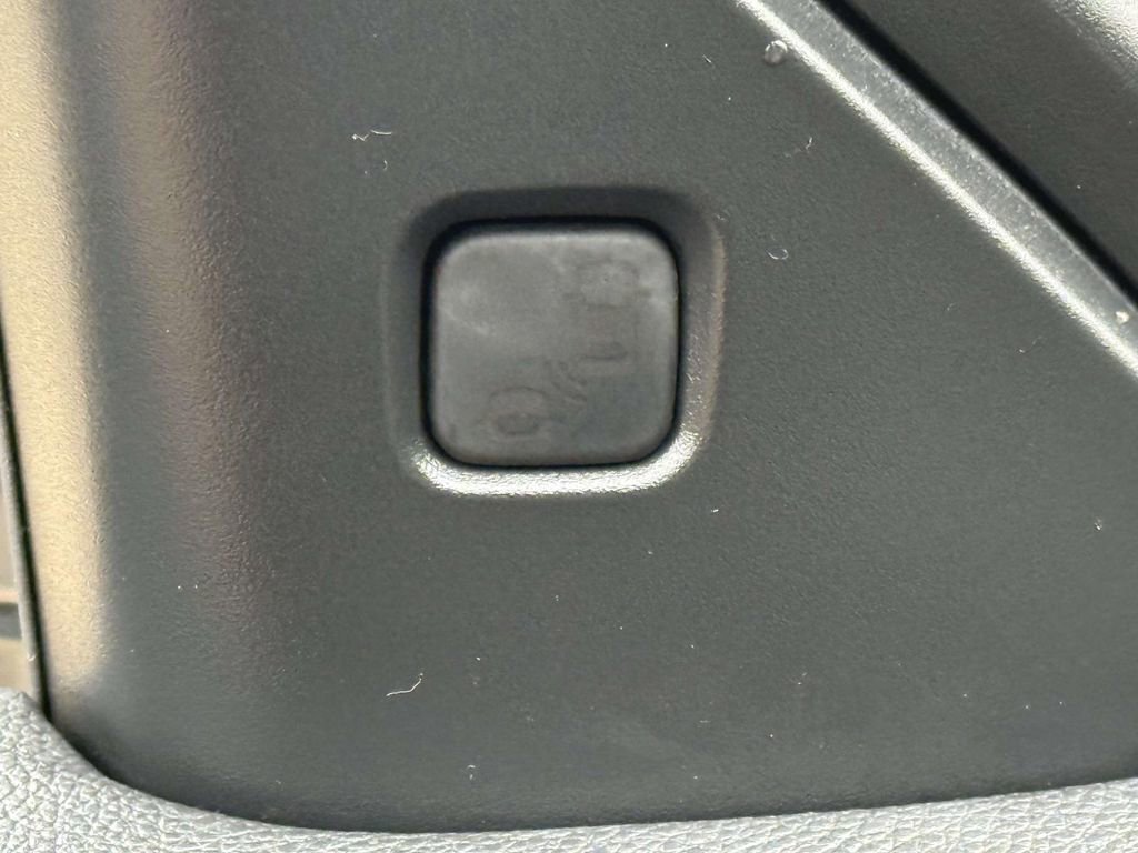 Certified 2025 Acura RDX SH-AWD image 16