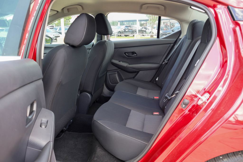 Certified 2025 Nissan Sentra SV image 9