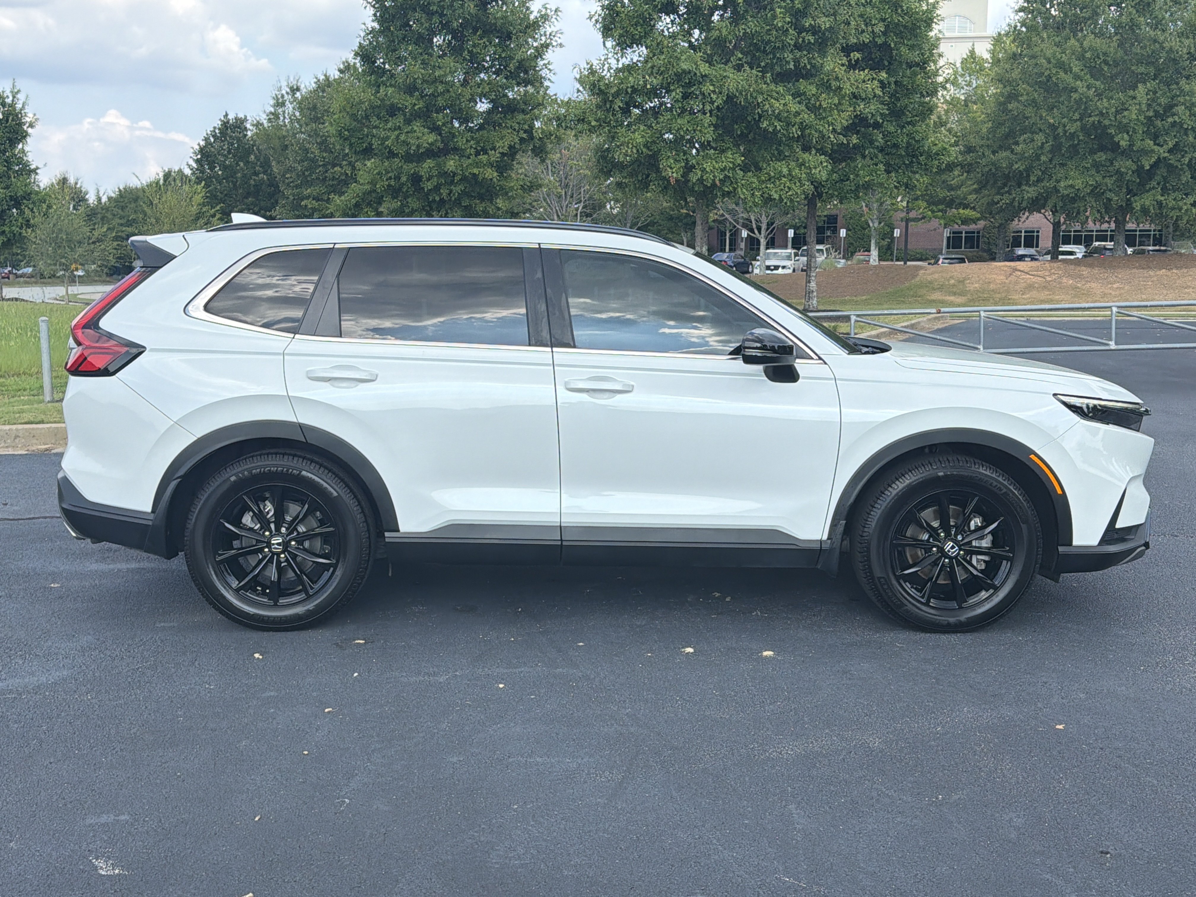 Certified 2024 Honda CR-V Sport-L image 10