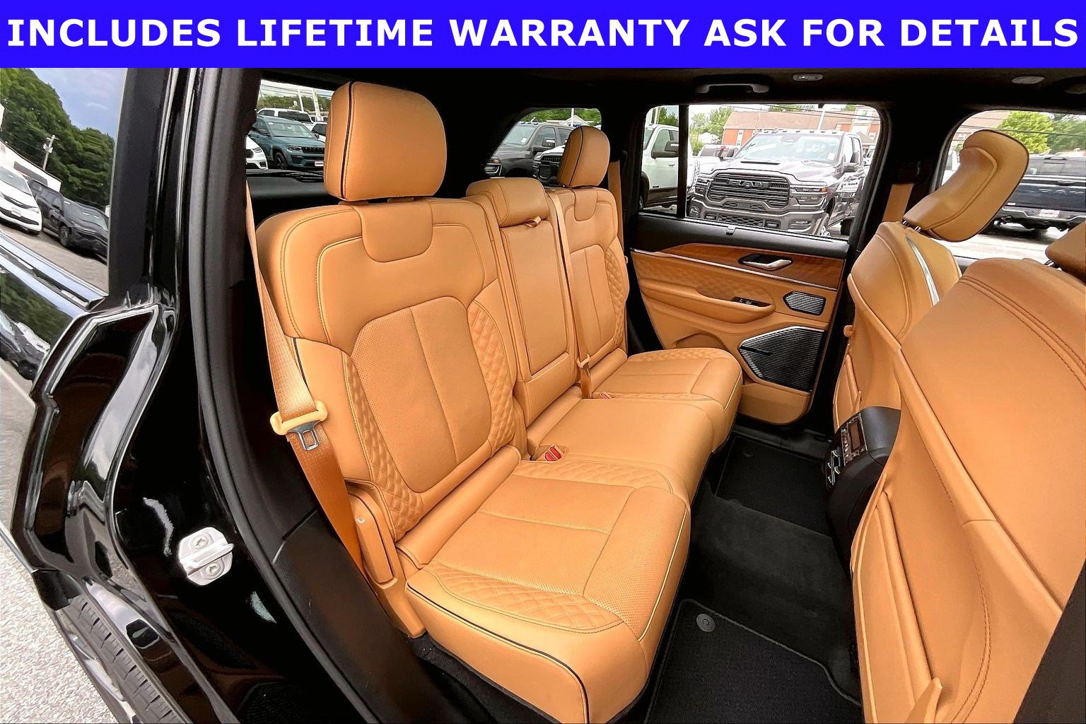 Used 2022 Jeep Grand Cherokee Summit AWD/4WD image 23