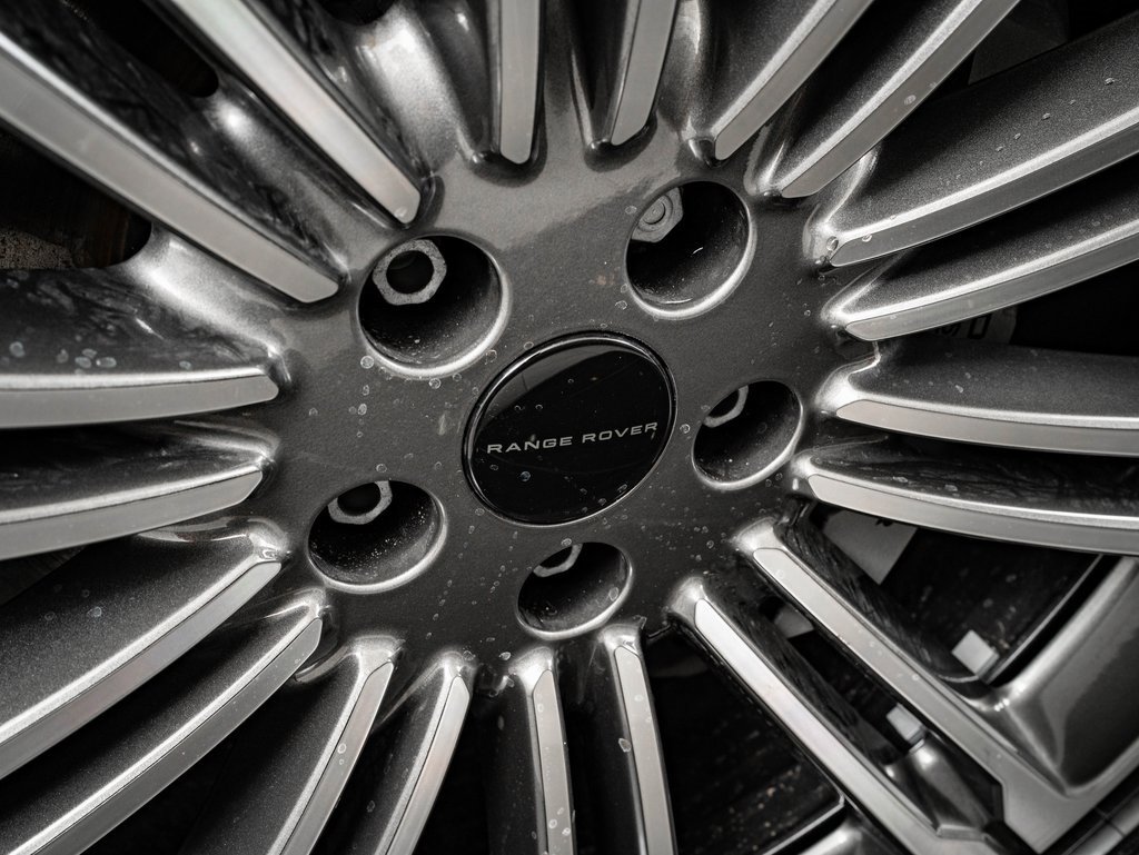 New 2026 Land Rover Range Rover SE image 8