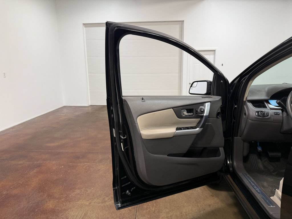 Used 2014 Ford Edge Limited FWD image 54