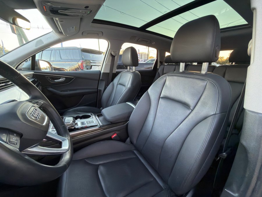 Used 2022 Audi Q7 3.0T Premium Plus w/ Premium Plus Package AWD/4WD image 27
