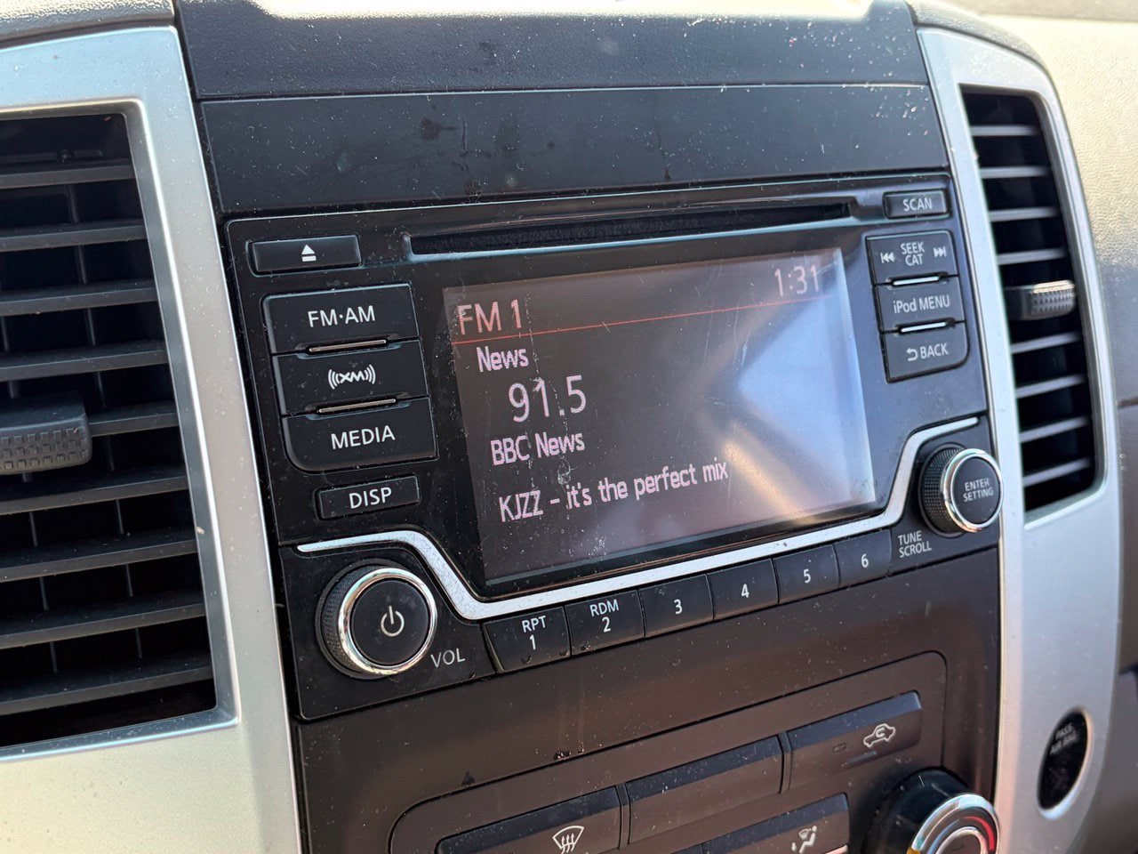 Used 2018 Nissan Frontier SV AWD/4WD image 11