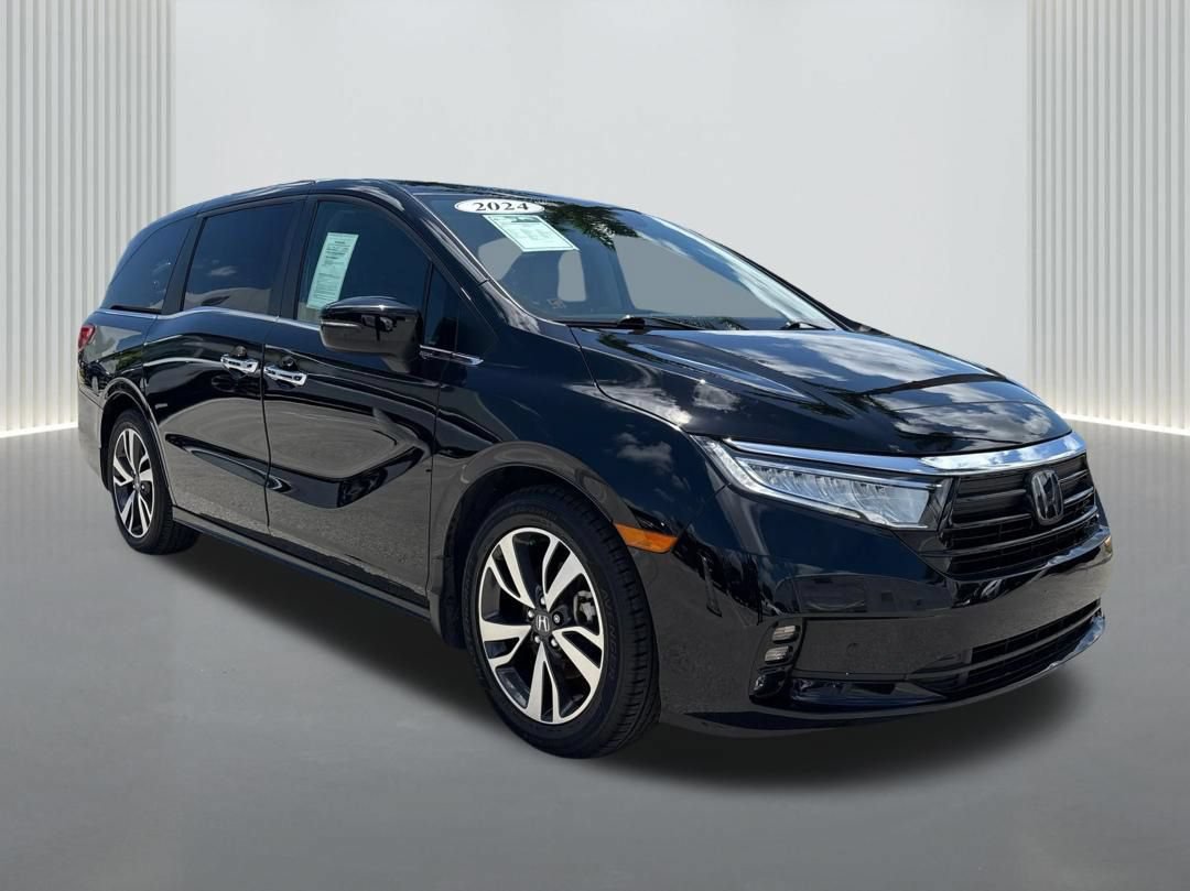 Used 2024 Honda Odyssey Touring image 3