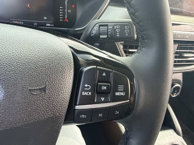 Used 2023 Ford Escape Active AWD/4WD image 39