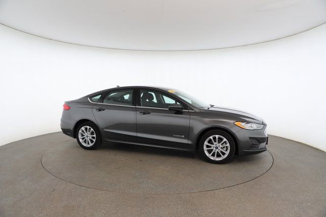 Used 2019 Ford Fusion SE image 24