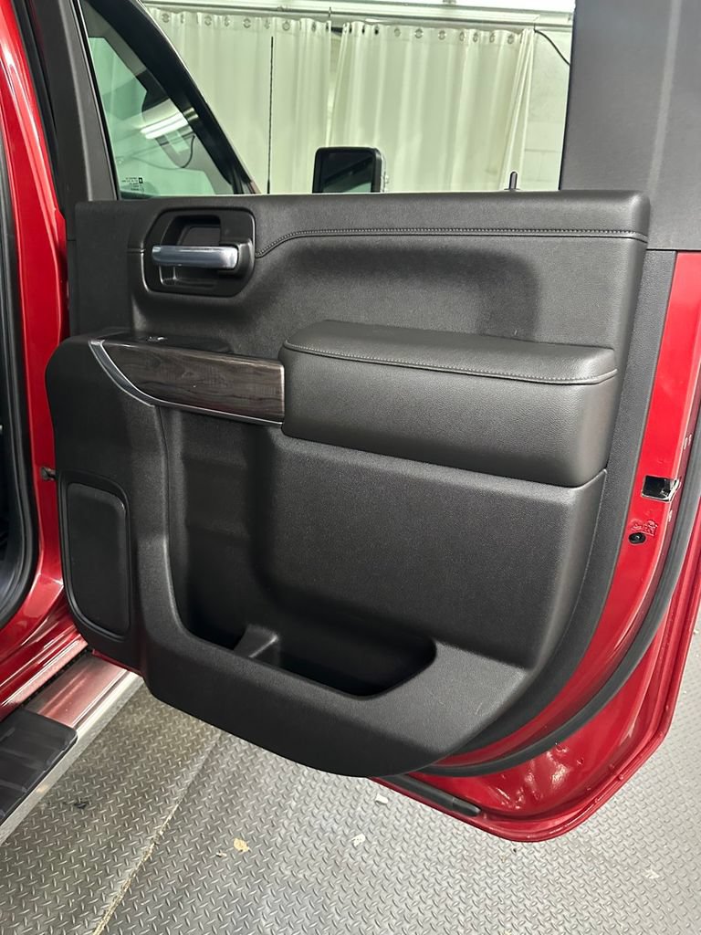 Used 2020 Chevrolet Silverado 2500 LTZ w/ LTZ Premium Package AWD/4WD image 32