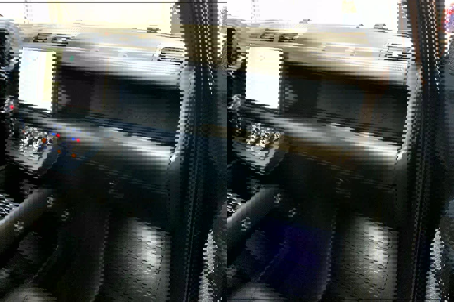 Used 2023 Land Rover Defender 110 V8 image 19