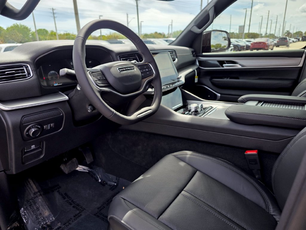 New 2026 Jeep Grand Wagoneer Limited w/ Convenience Group I AWD/4WD image 15