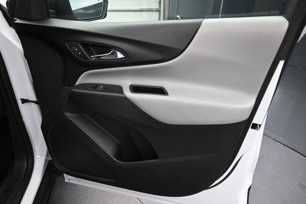 Used 2024 Chevrolet Equinox LS w/ LS Convenience Package FWD image 19