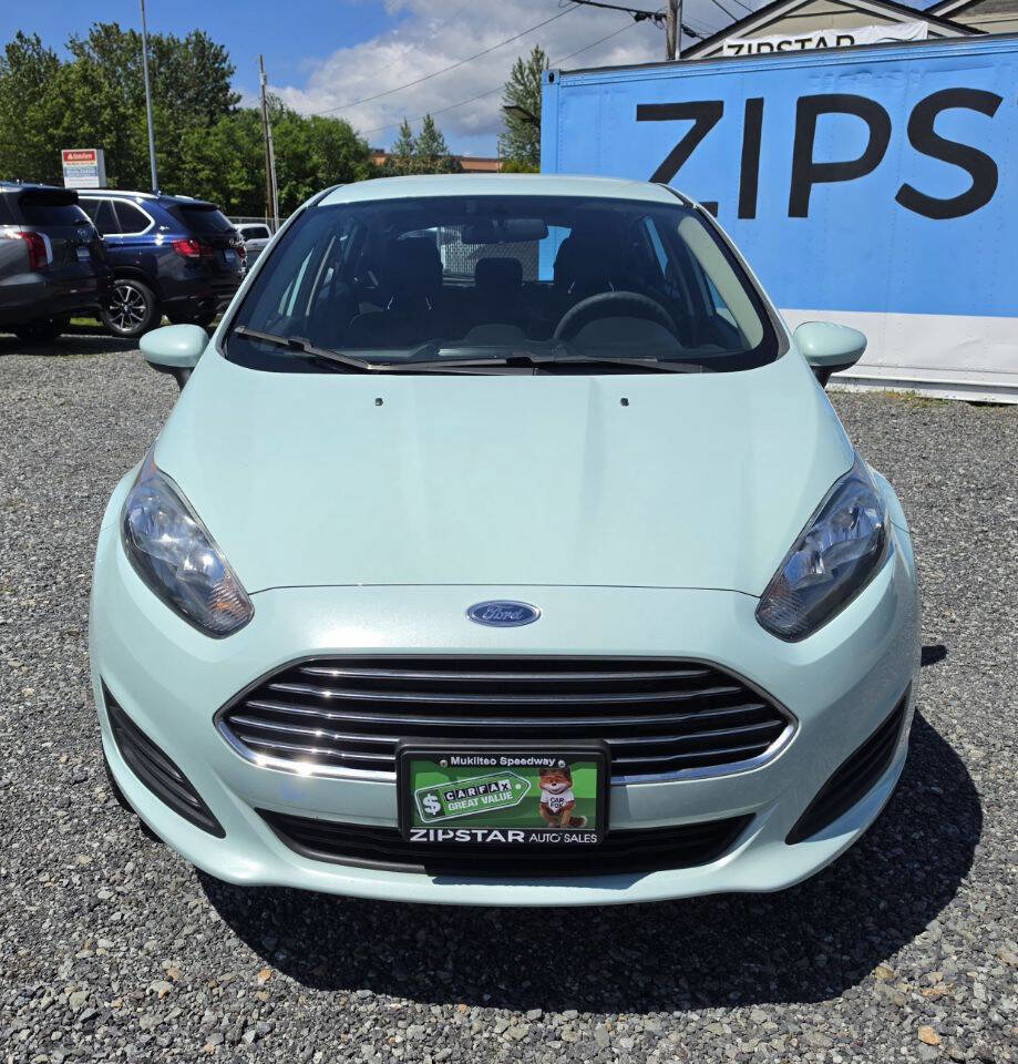 Used 2017 Ford Fiesta SE FWD image 2