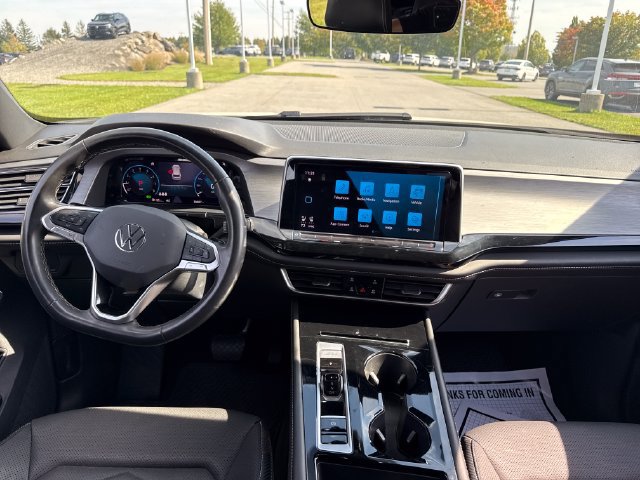 Used 2024 Volkswagen Atlas Cross Sport SE AWD/4WD image 20