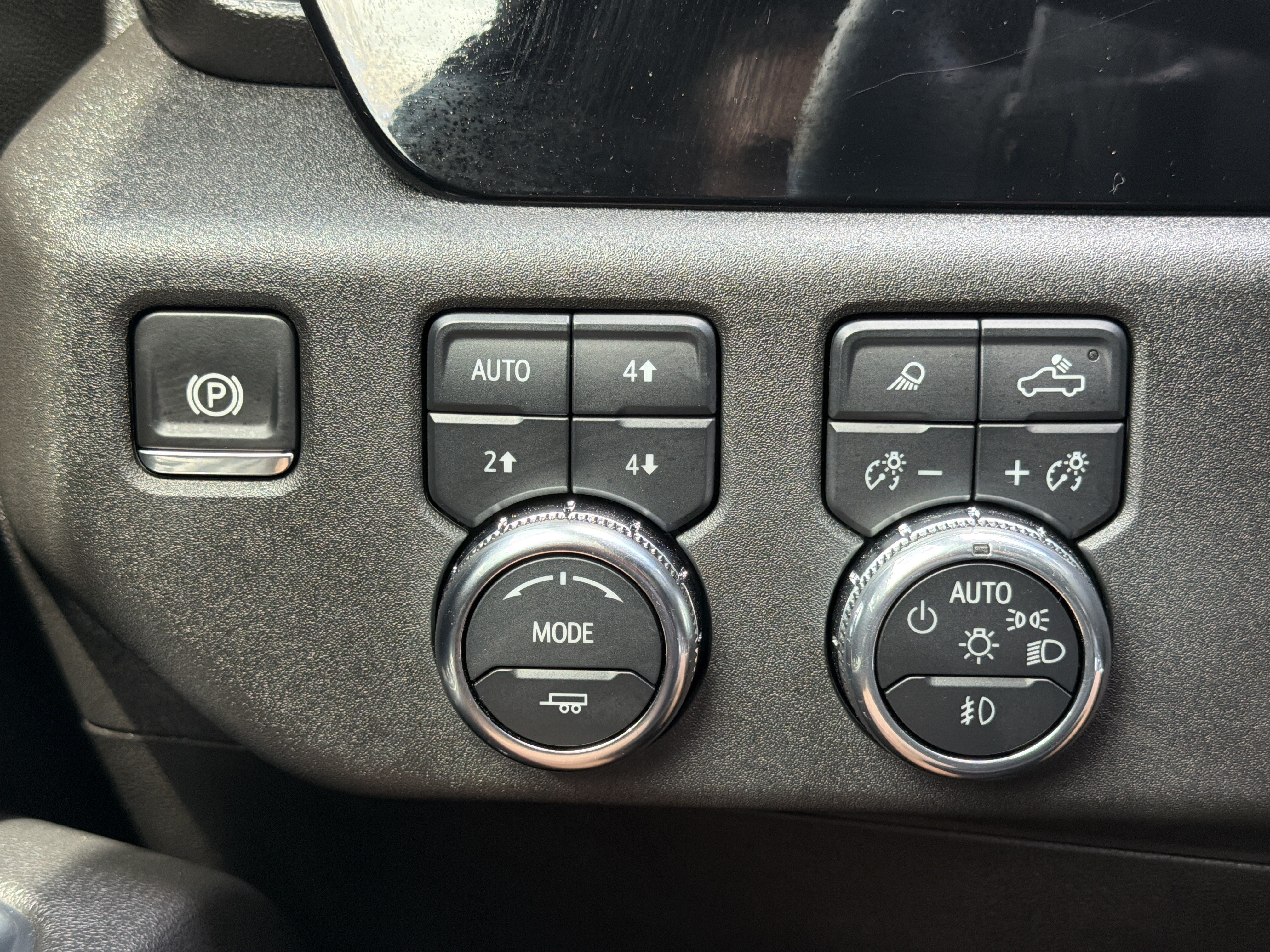 Used 2025 GMC Sierra 1500 SLT w/ SLT Premium Package AWD/4WD image 11