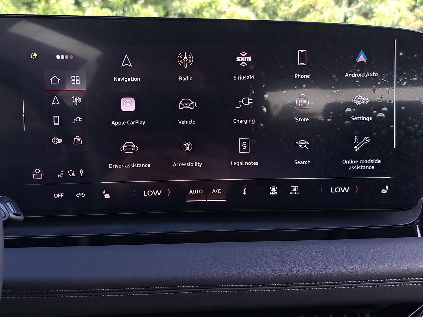 New 2025 Audi Q6 e-tron Premium image 25